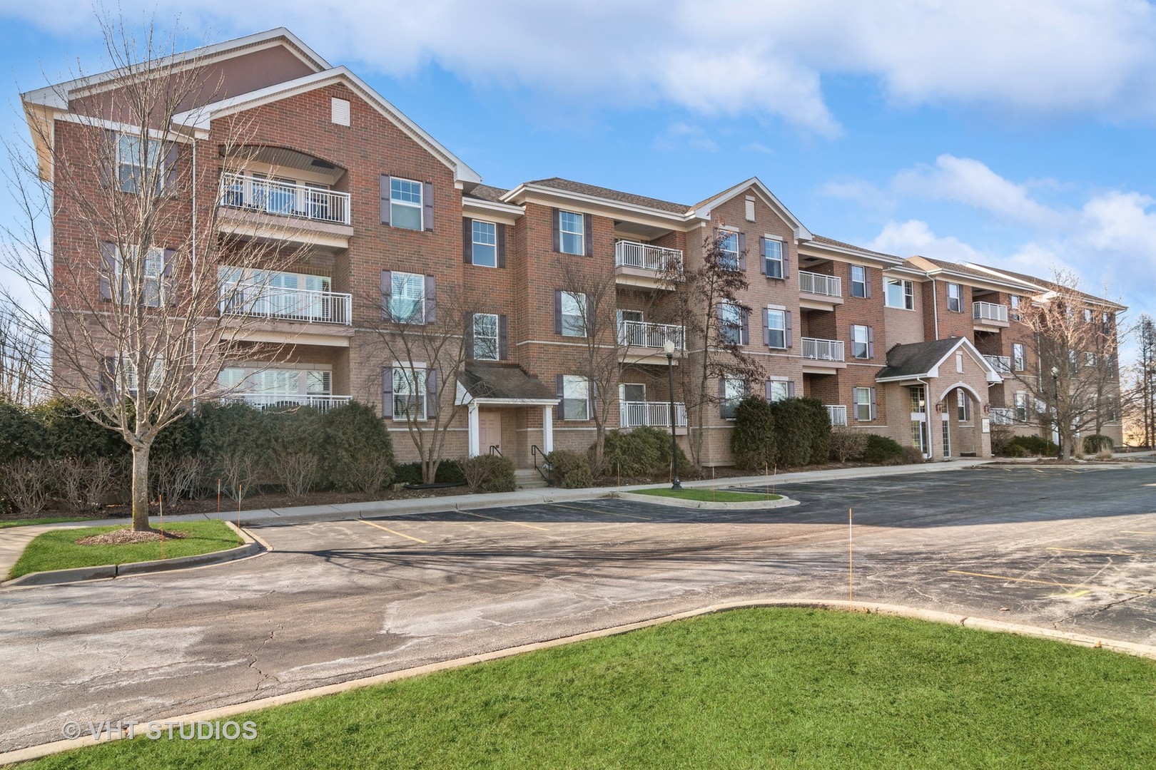 2692 Stone Circle Unit: 304