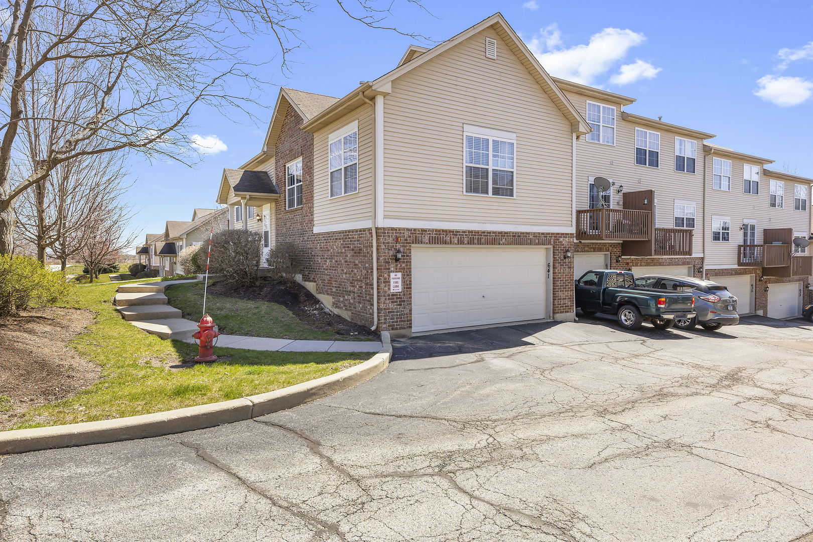 641 E Willow Street E