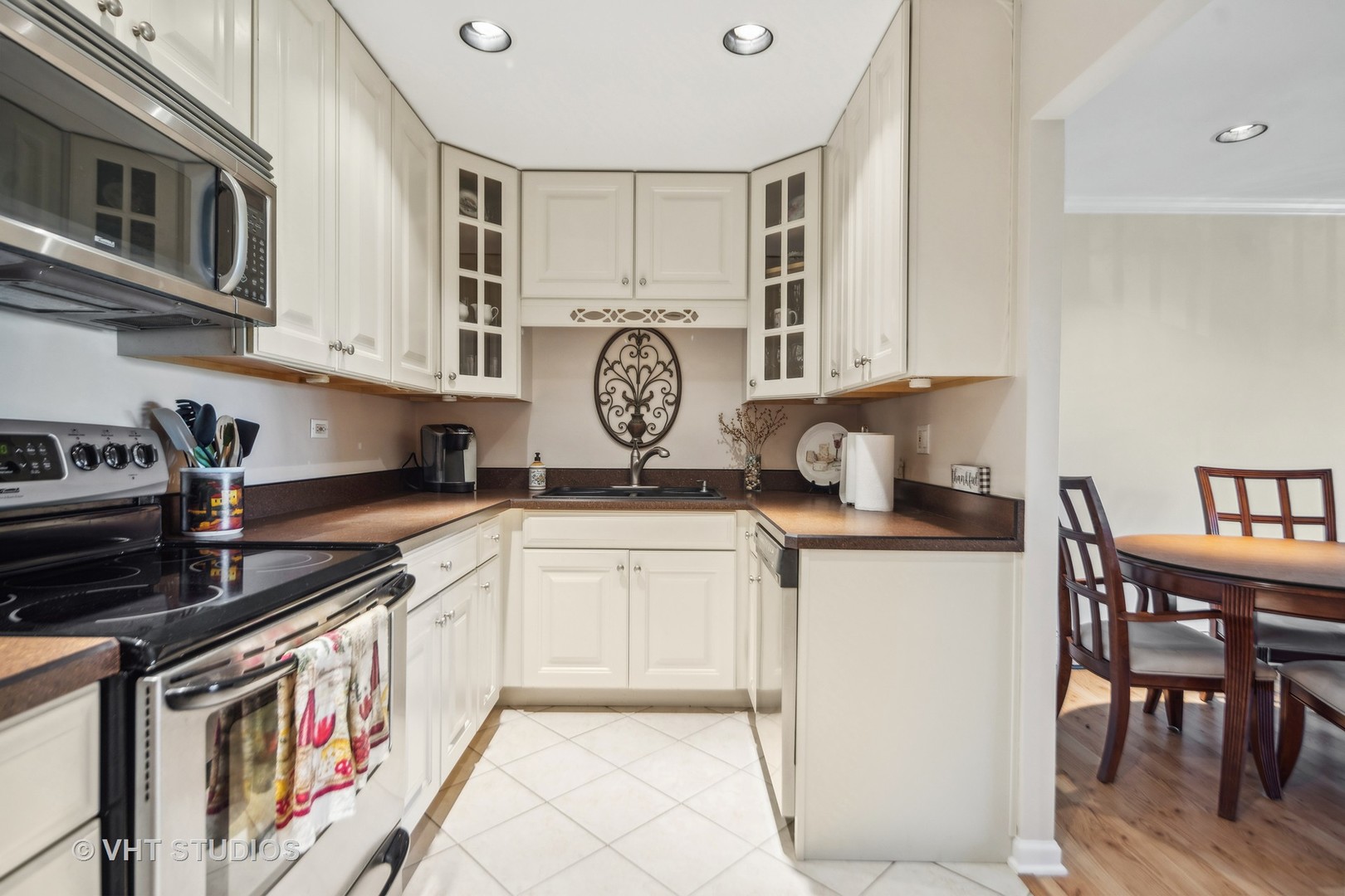 4224 Saratoga Avenue Unit: 304