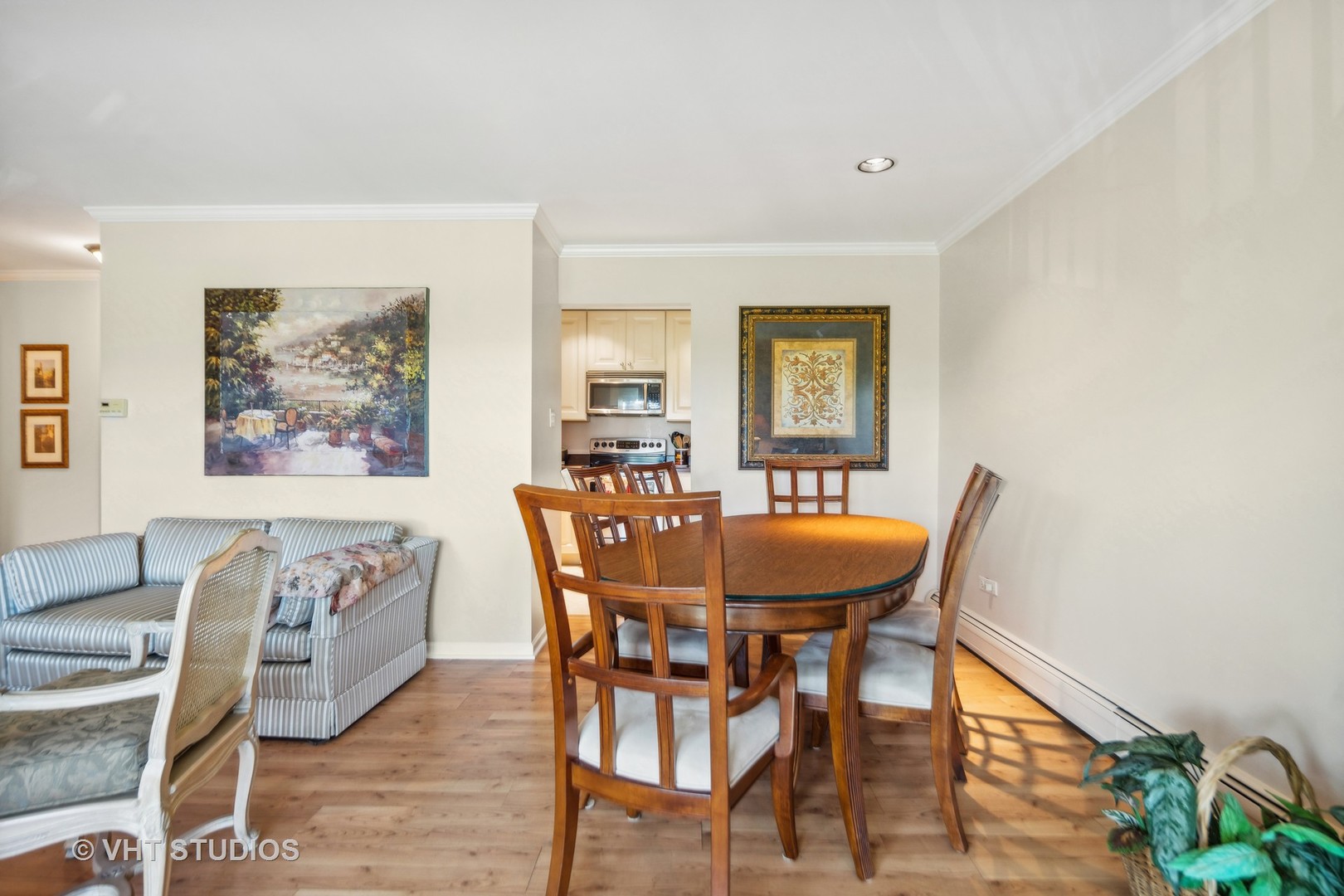 4224 Saratoga Avenue Unit: 304