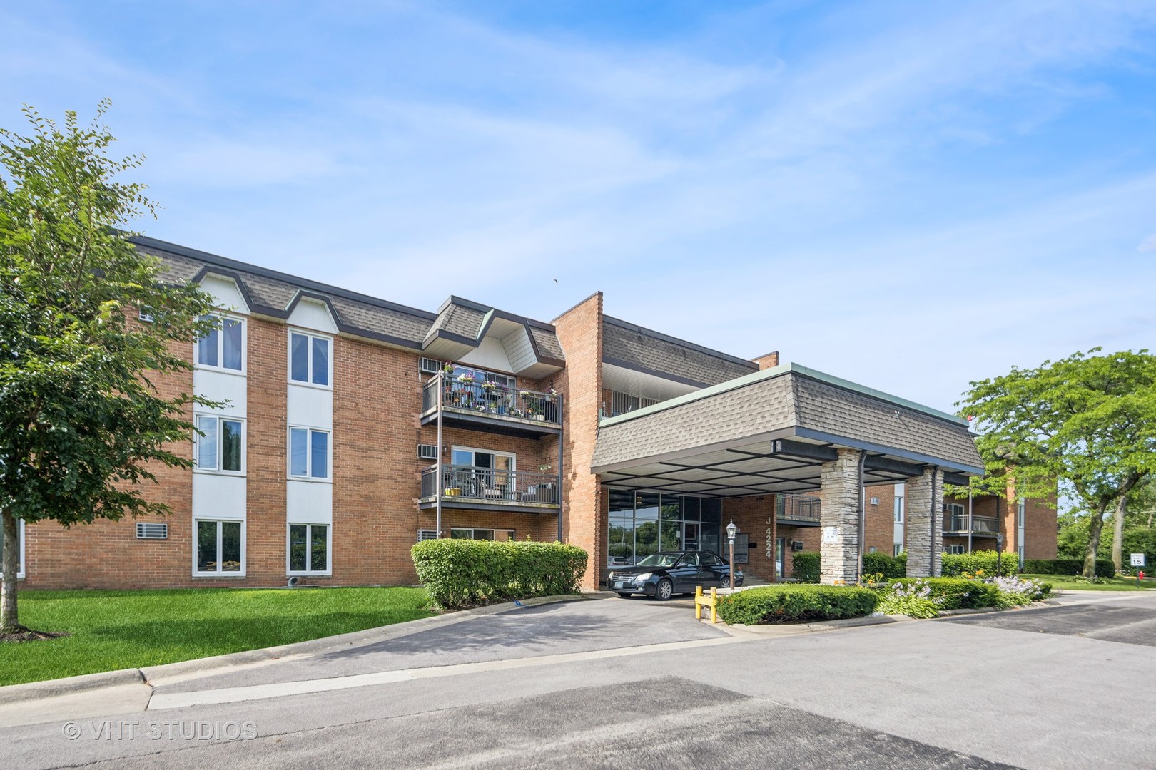 4224 Saratoga Avenue Unit: 304