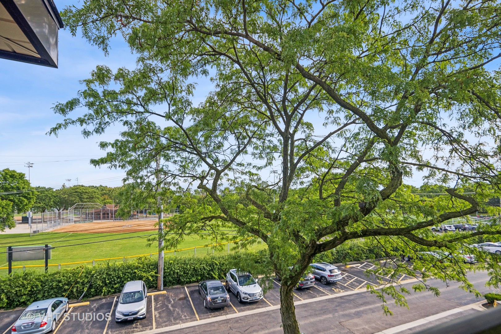 4224 Saratoga Avenue Unit: 304
