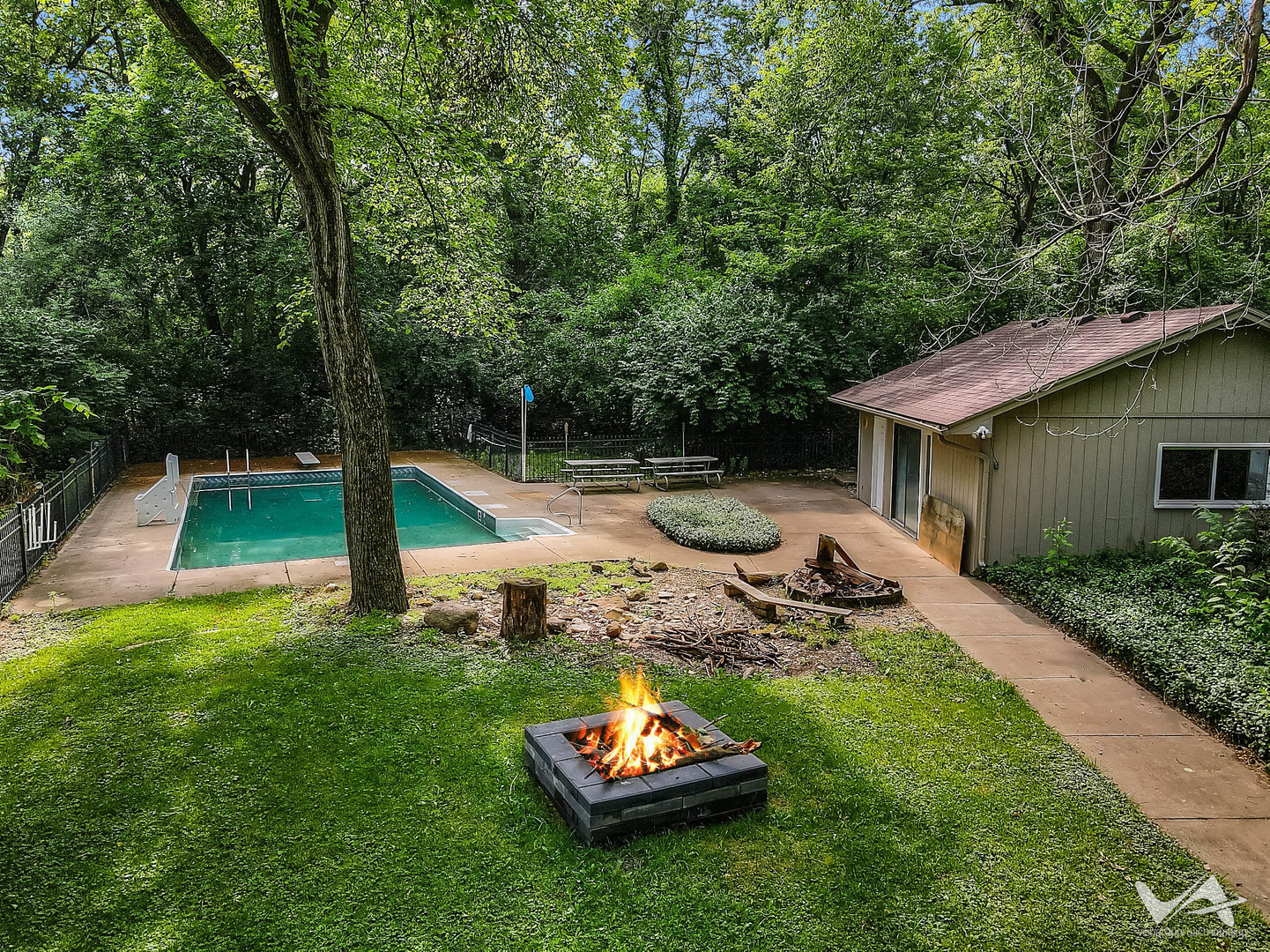 620 S Van Buren Street