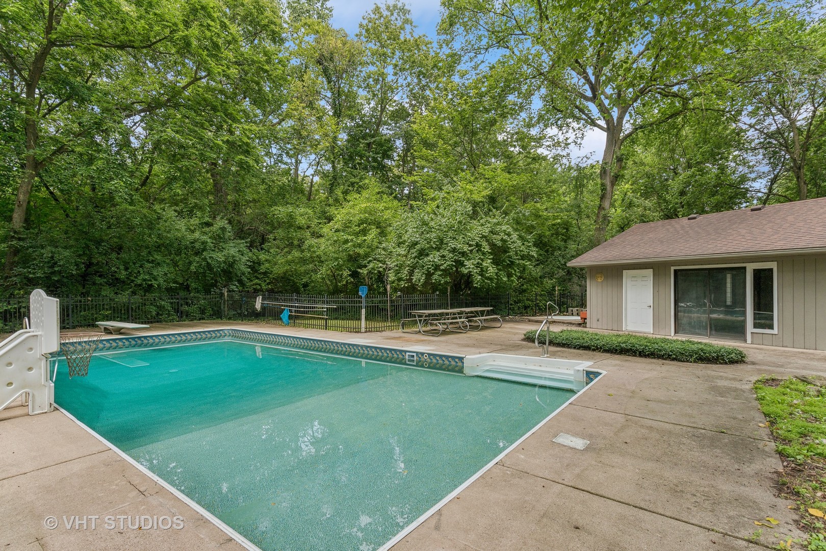 620 S Van Buren Street