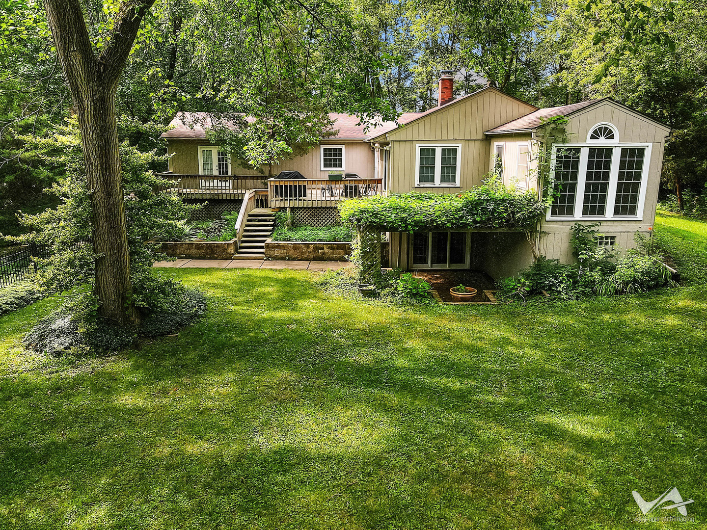 620 S Van Buren Street