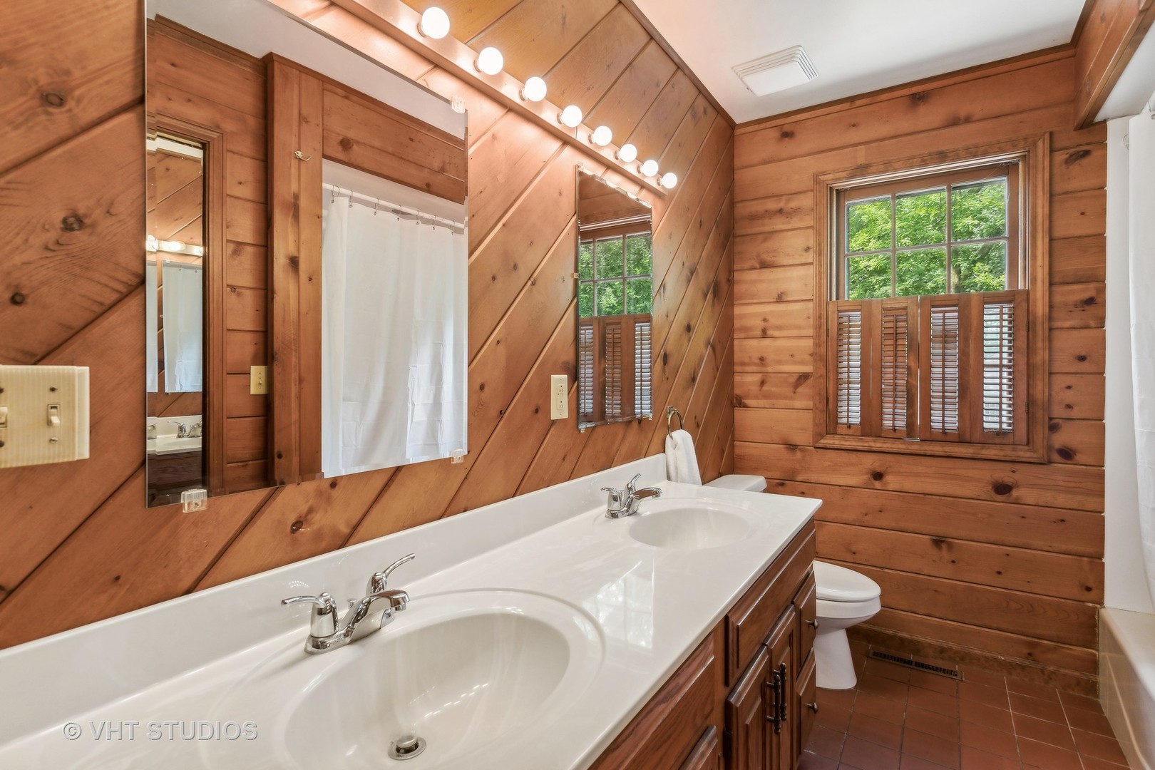 620 S Van Buren Street