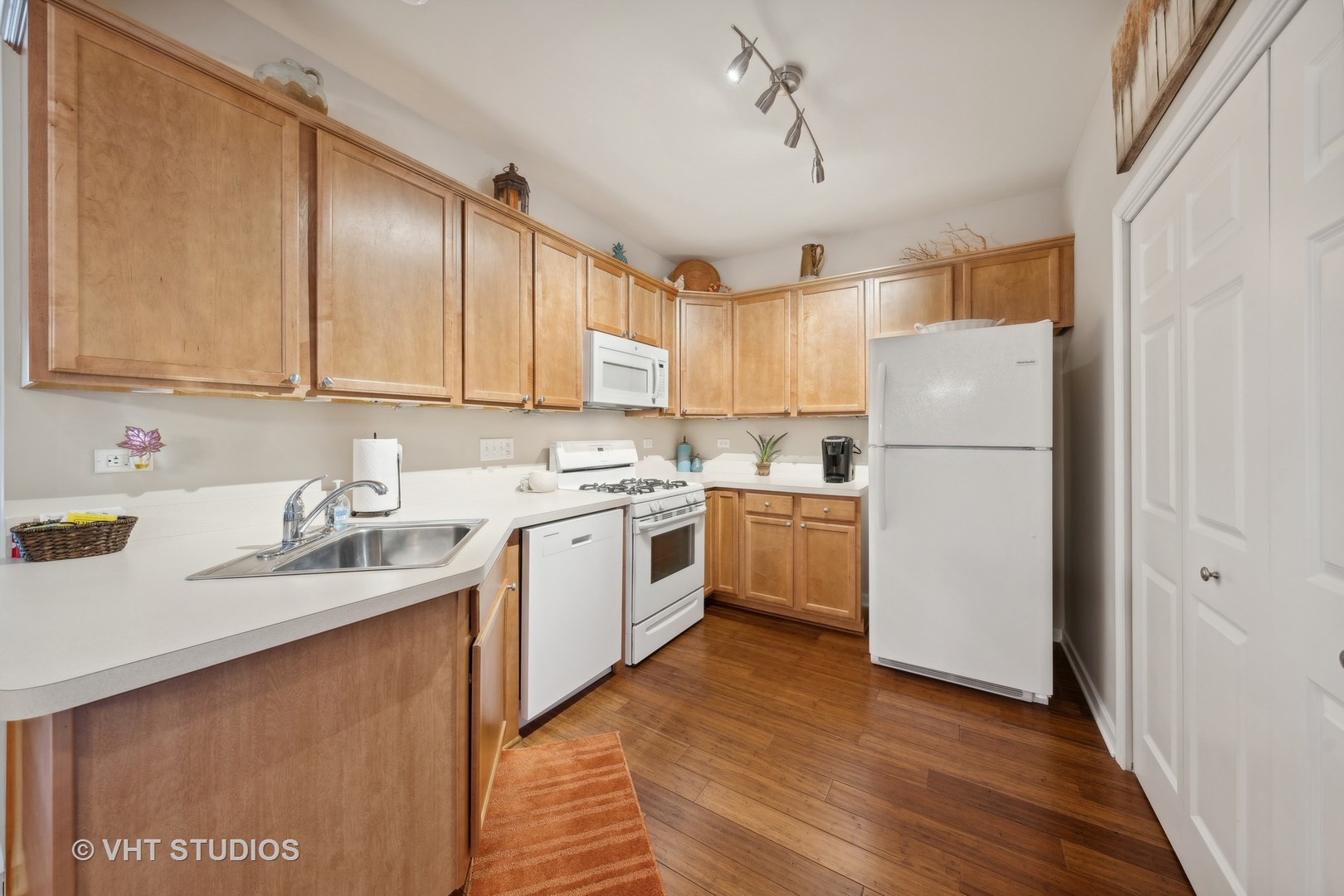 2692 Stone Circle Unit: 101