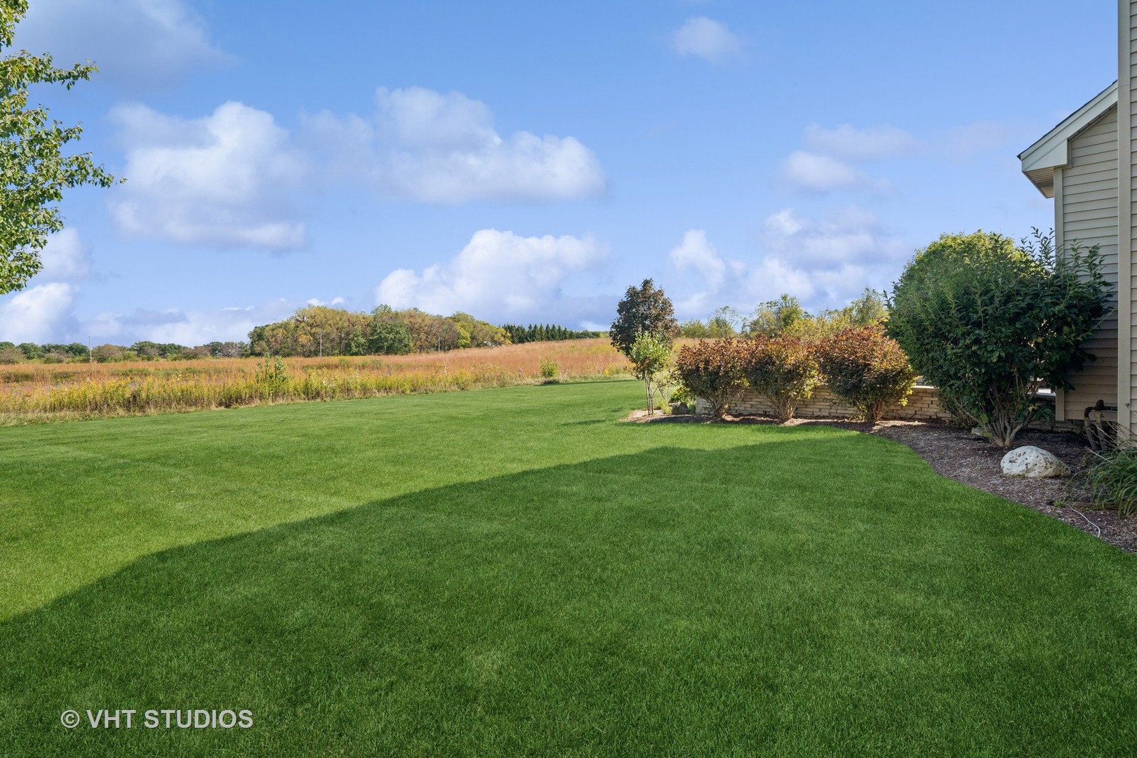 1545 FAIRFIELD Drive