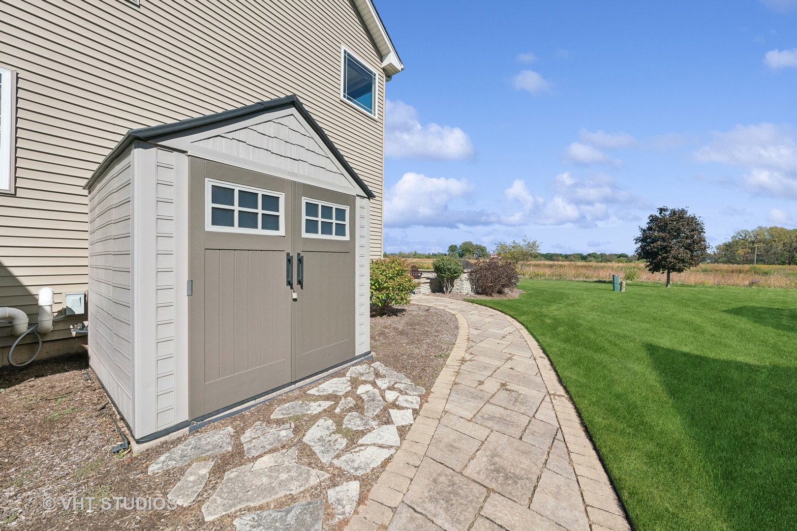 1545 FAIRFIELD Drive