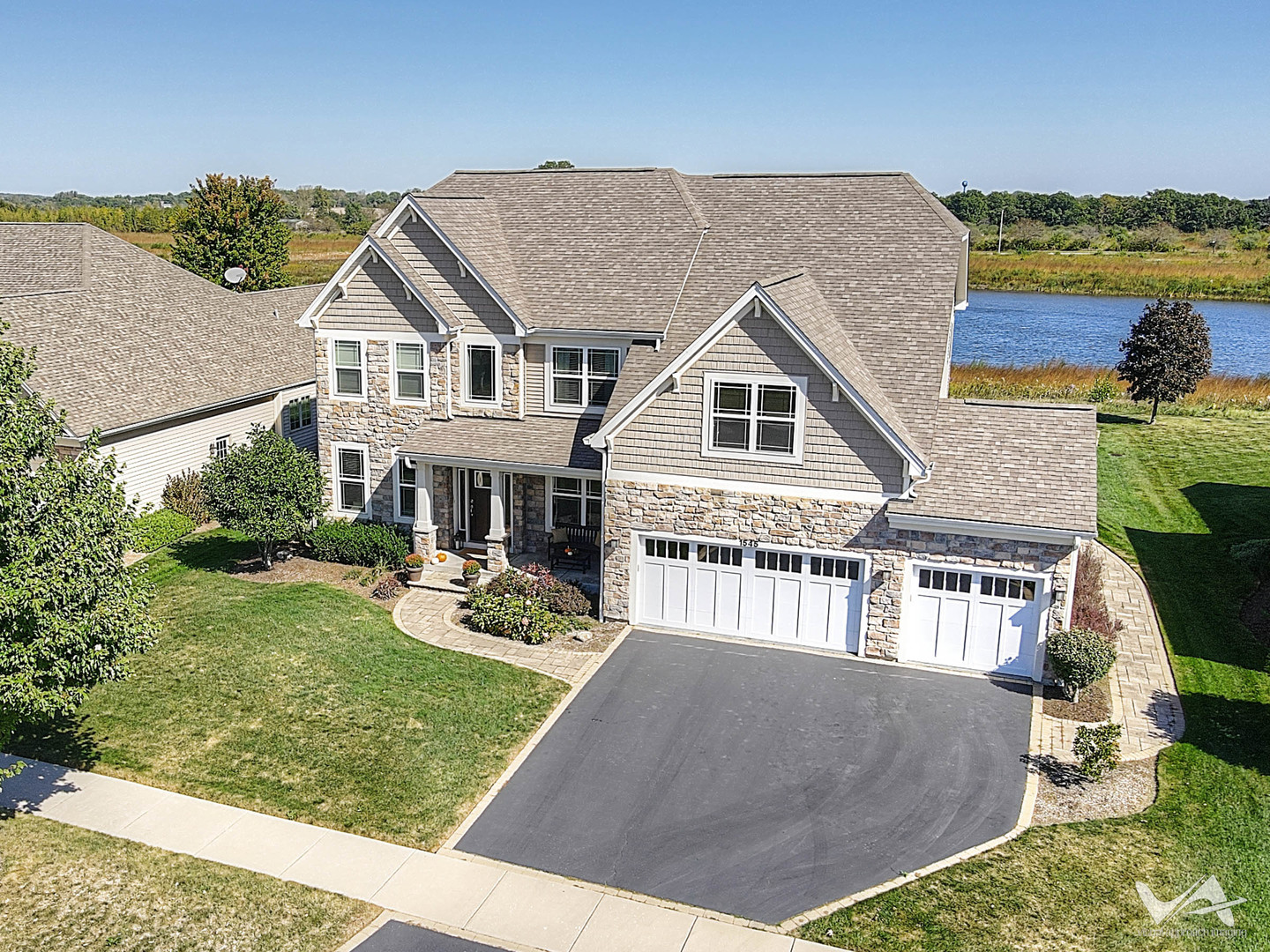 1545 FAIRFIELD Drive