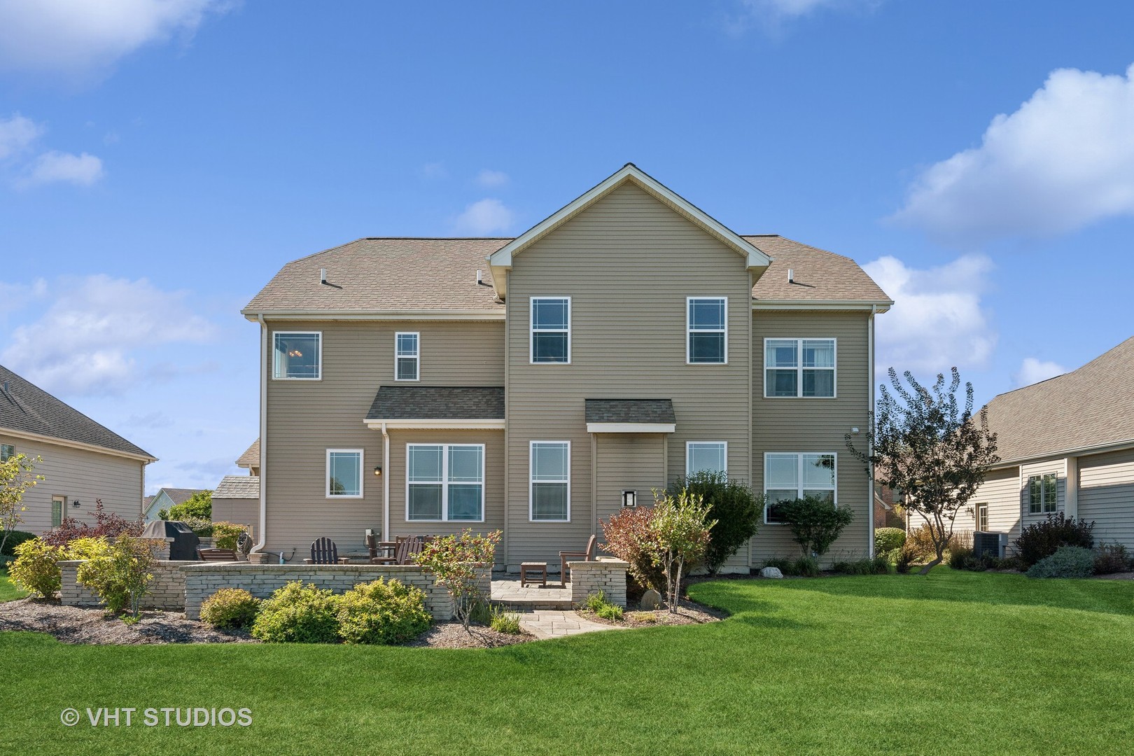 1545 FAIRFIELD Drive