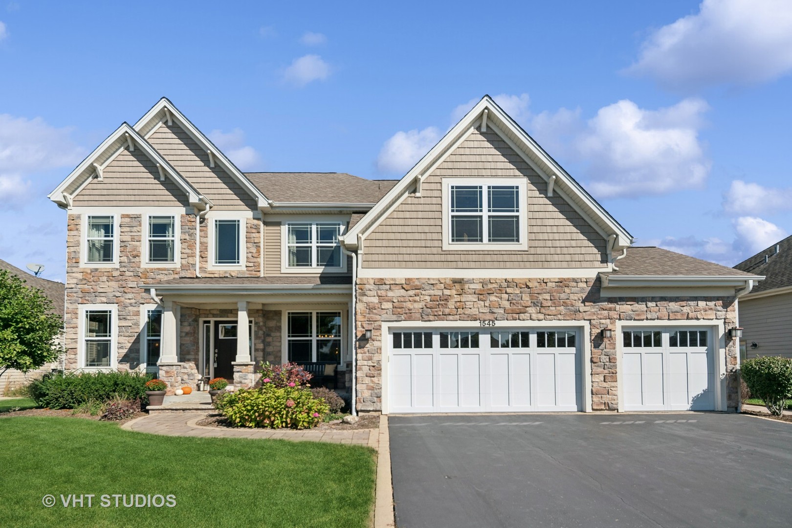 1545 FAIRFIELD Drive