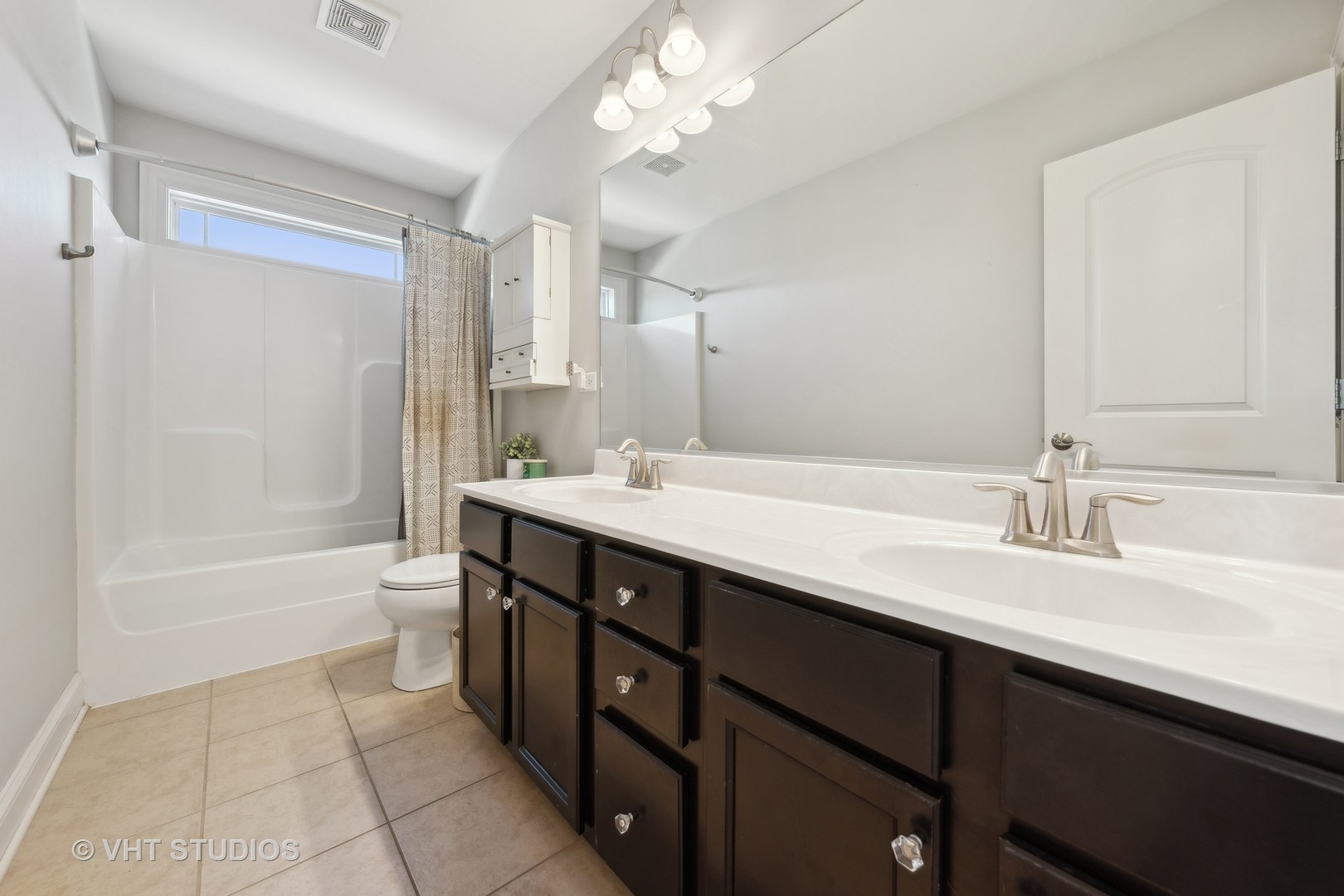 1545 FAIRFIELD Drive