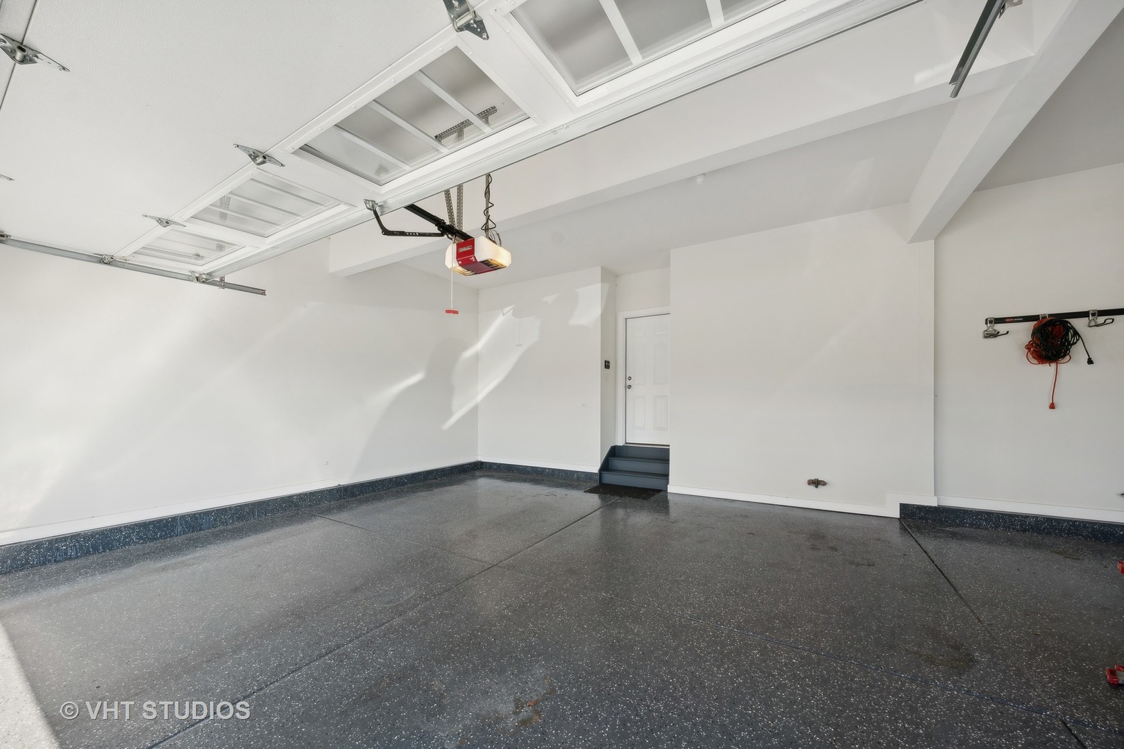 1545 FAIRFIELD Drive