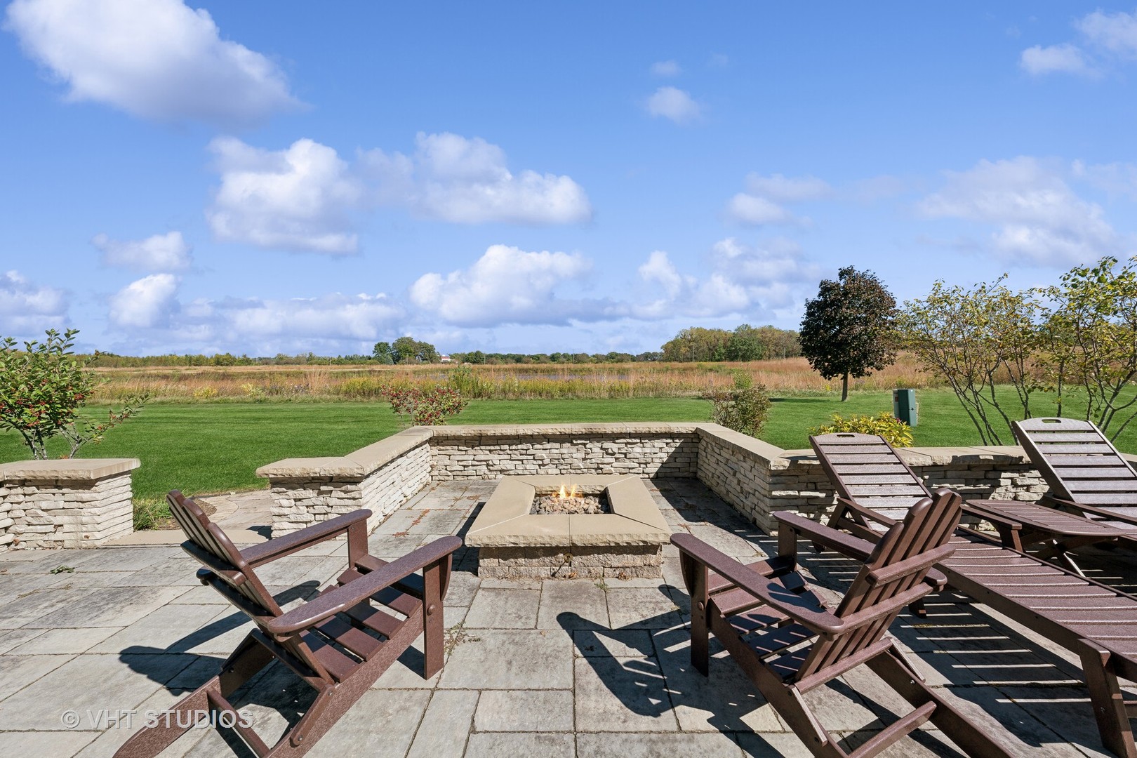 1545 FAIRFIELD Drive