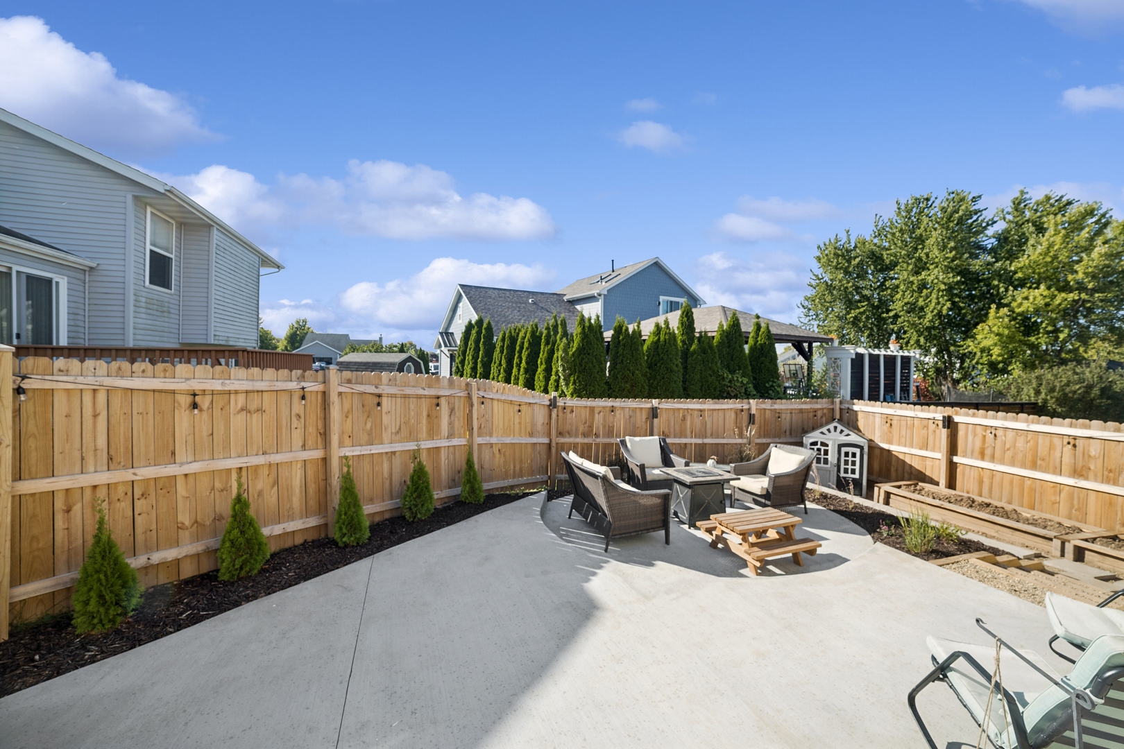 814 S Oak Creek Drive