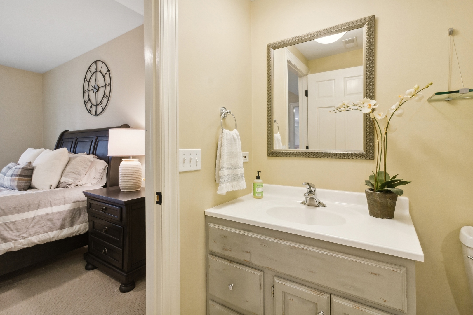 40W258 Ralph Waldo Emerson Lane