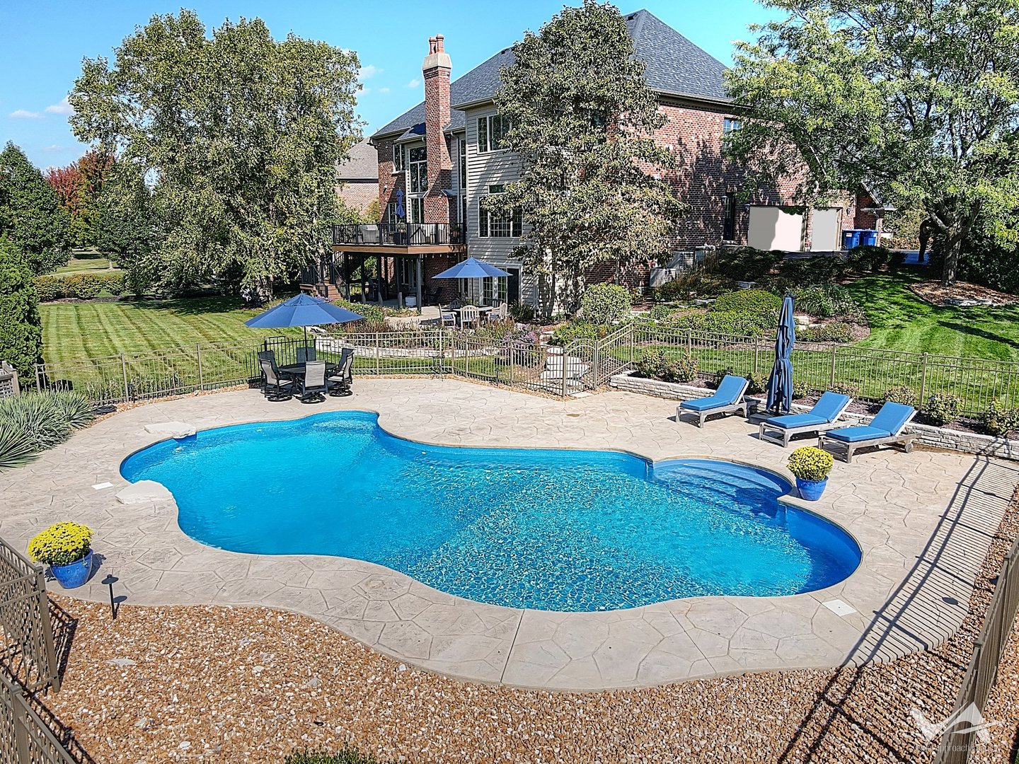 40W258 Ralph Waldo Emerson Lane