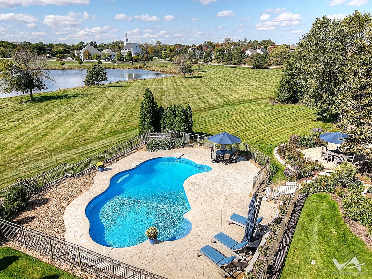 40W258 Ralph Waldo Emerson Lane