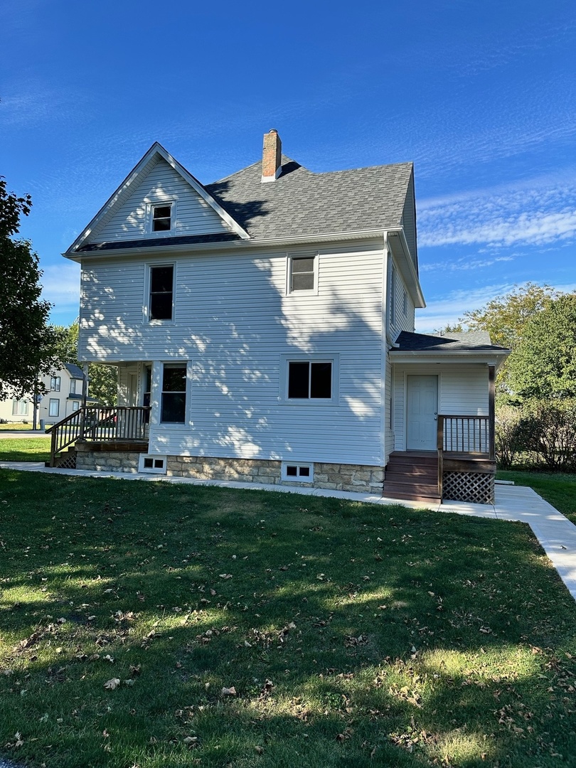 206 N Shabbona Road