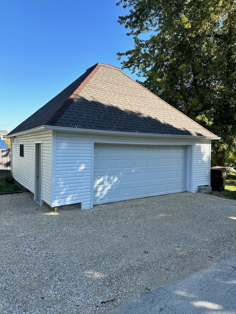 206 N Shabbona Road