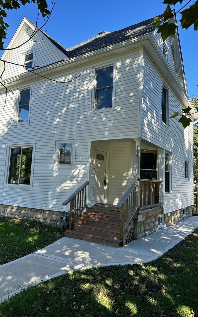 206 N Shabbona Road