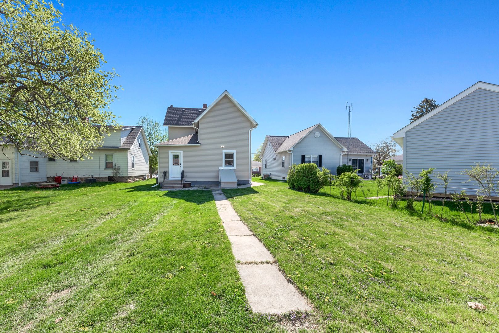317 N Locust Street