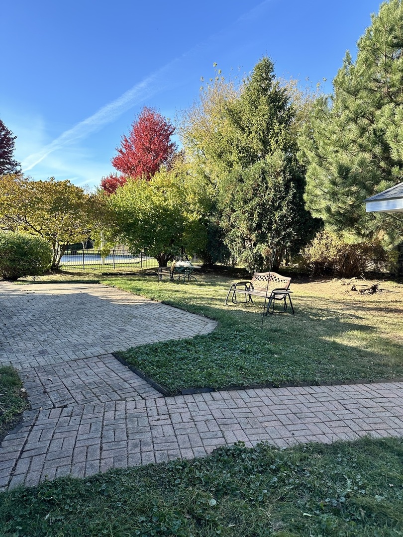 473 Ridgelawn Trail