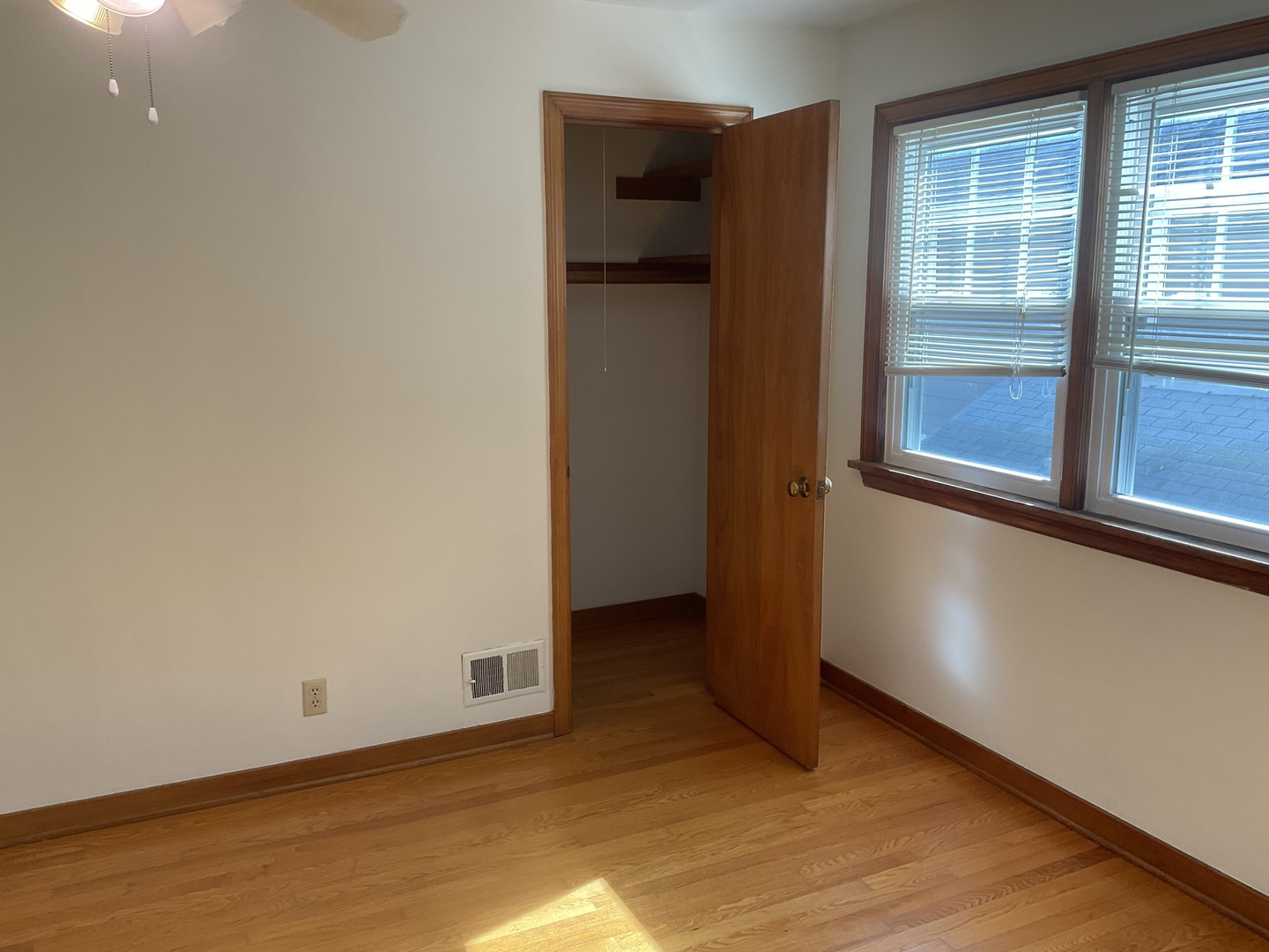 521 Anderson Boulevard Unit: UPPER