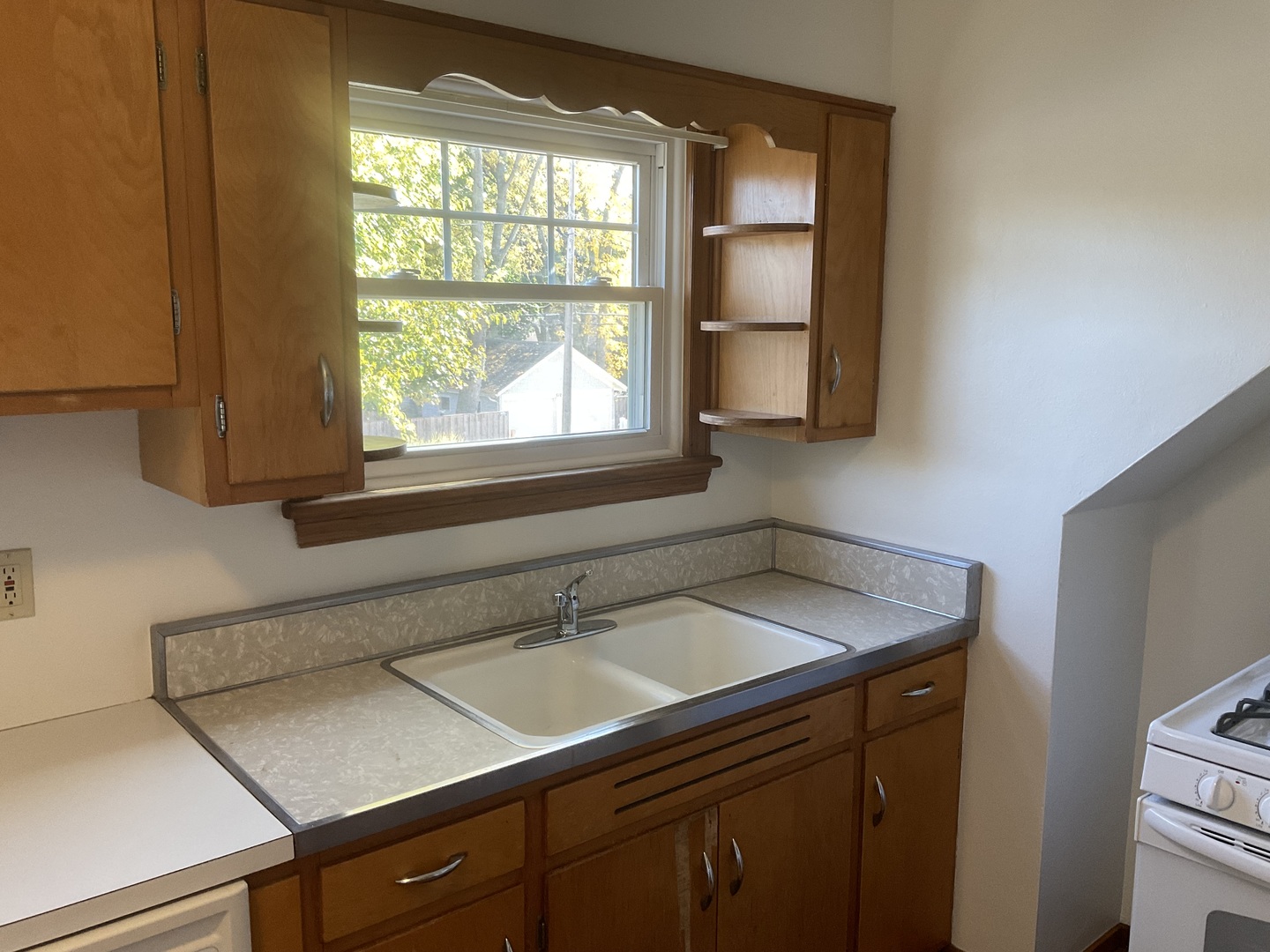 521 Anderson Boulevard Unit: UPPER