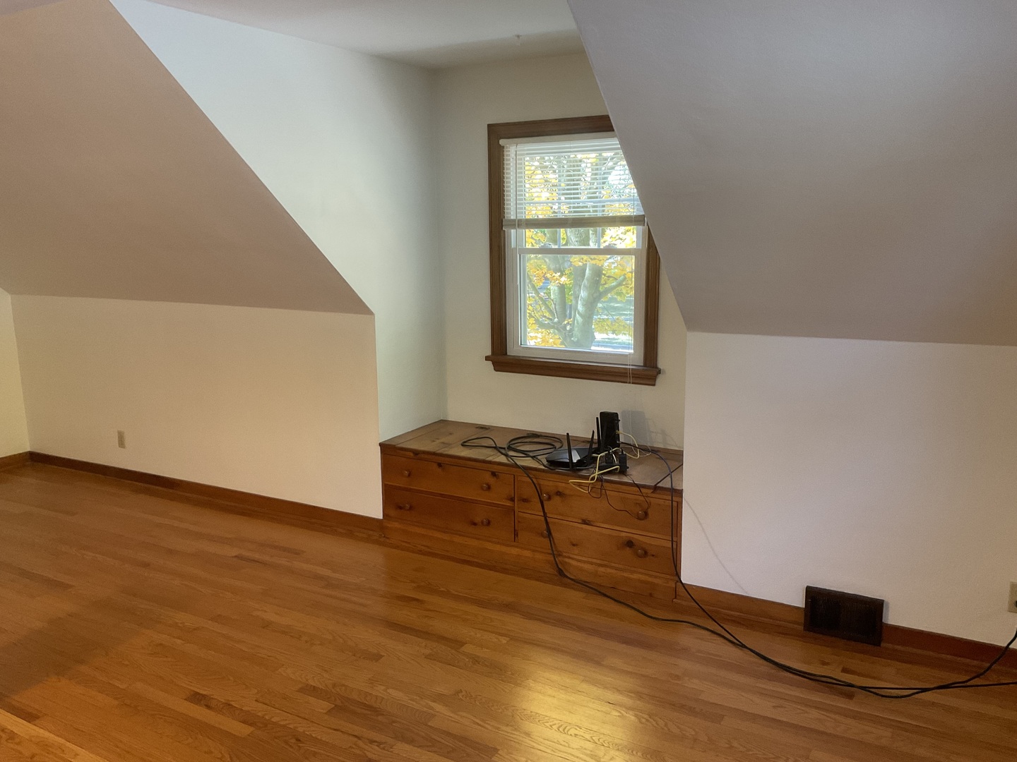521 Anderson Boulevard Unit: UPPER