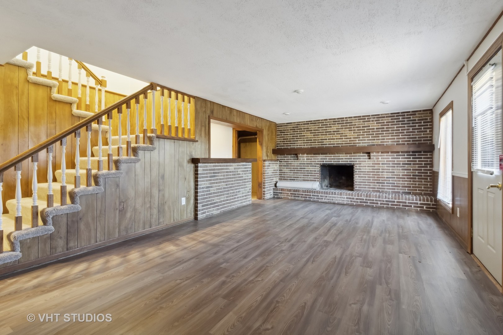 921 S Raddant Road
