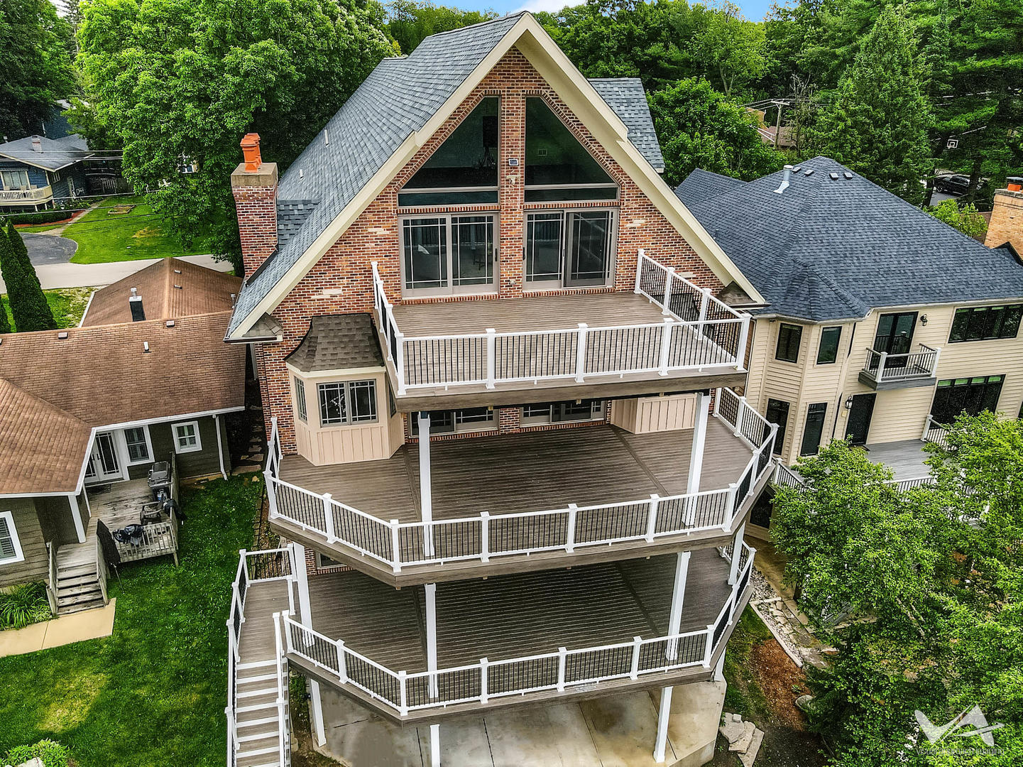 6N048 Riverside Drive