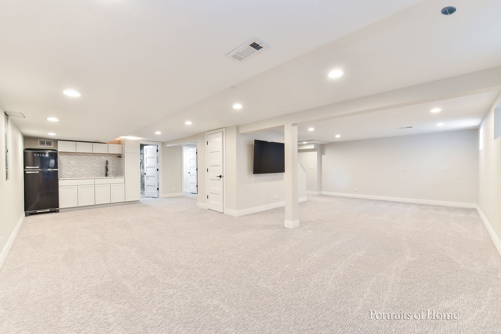 631 S Whispering Hills Drive