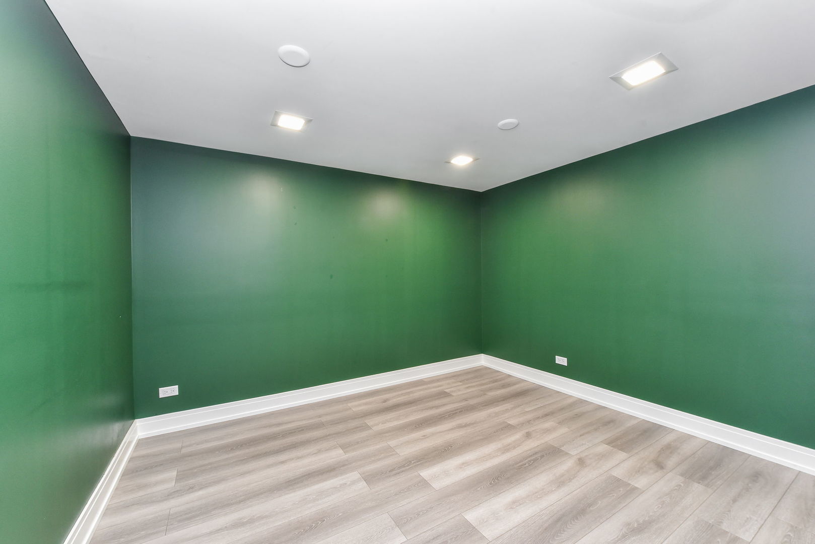 631 S Whispering Hills Drive