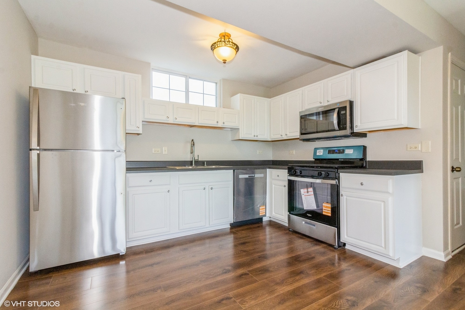 913 Village Court Unit: 913