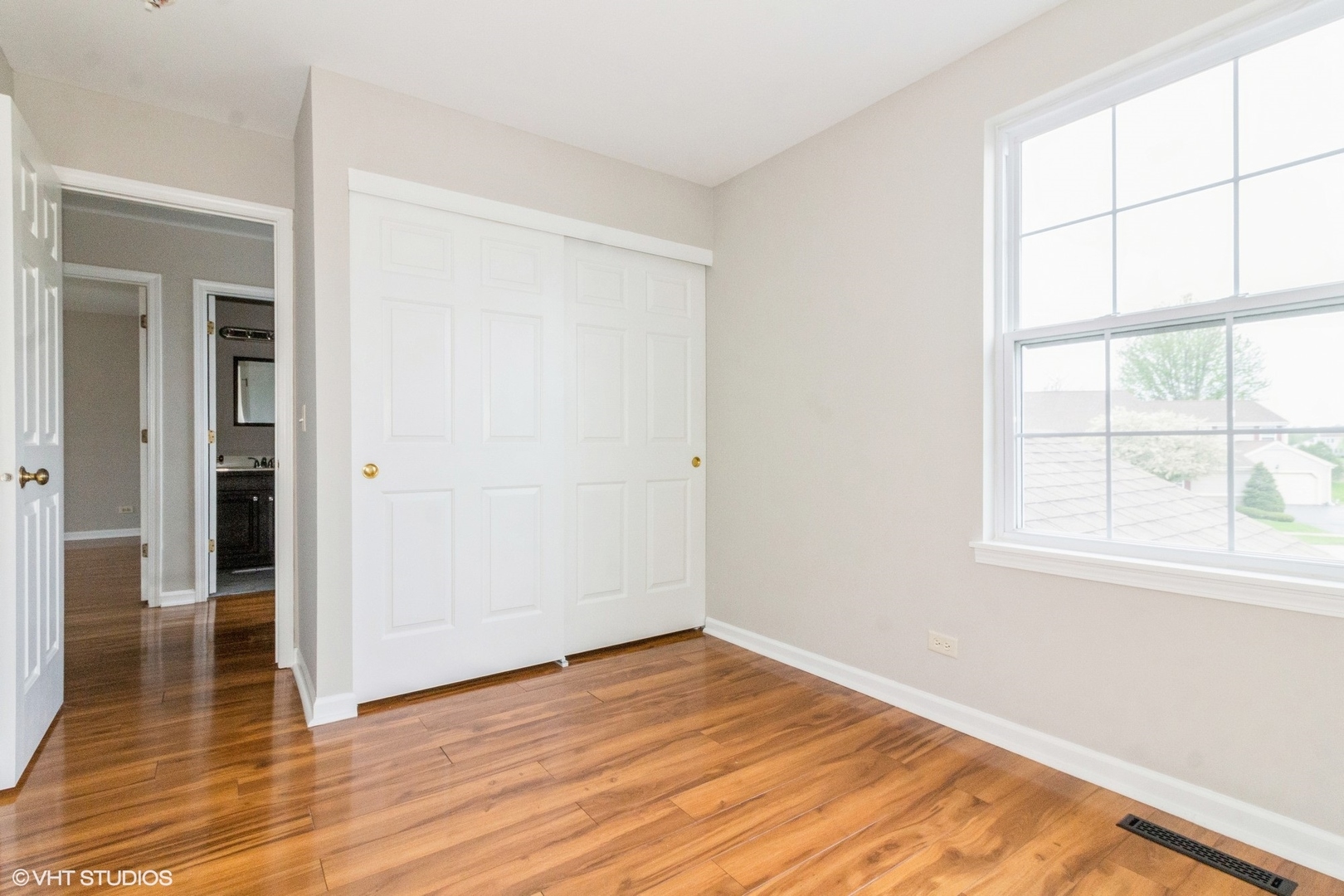 913 Village Court Unit: 913