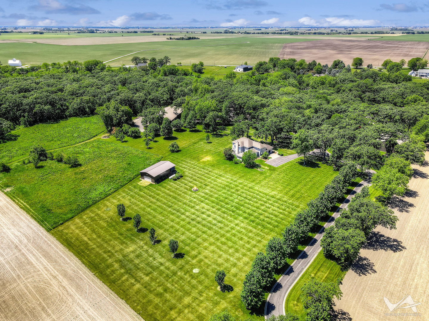 49W695 HINCKLEY Road