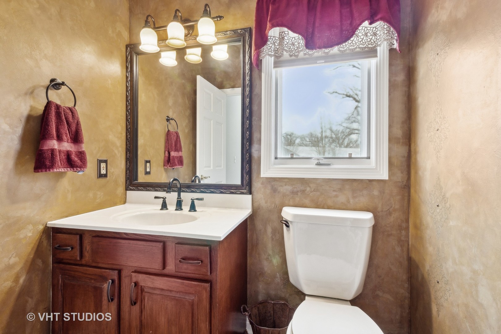 49W695 HINCKLEY Road