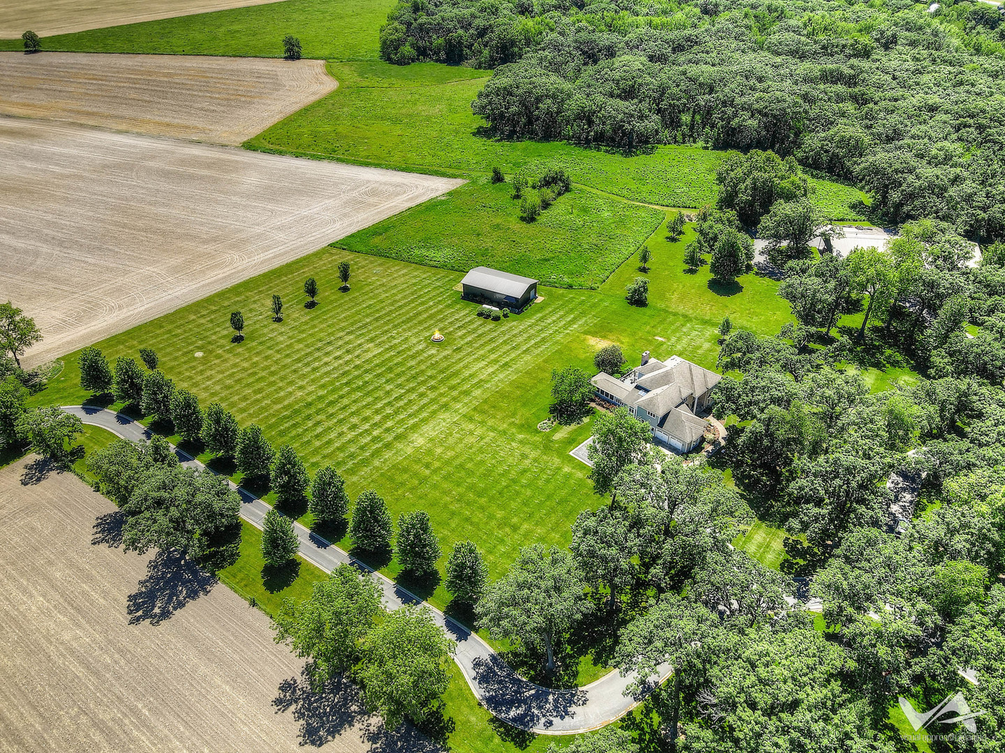 49W695 HINCKLEY Road