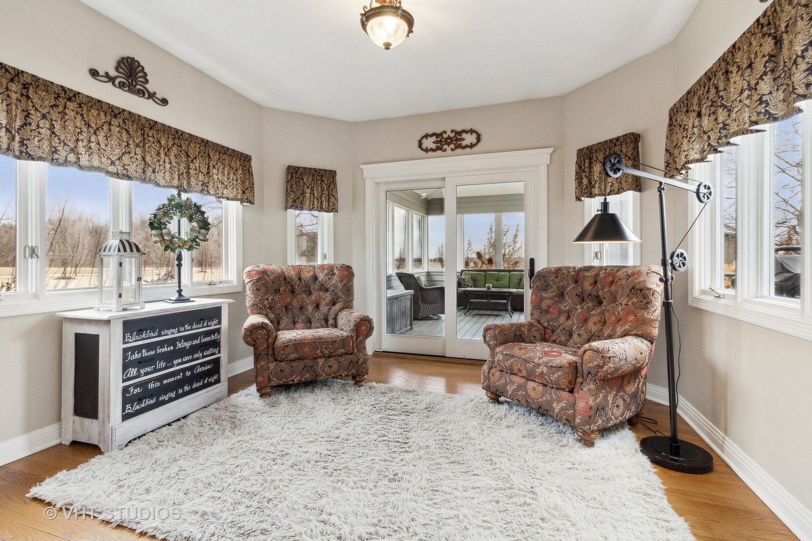 49W695 HINCKLEY Road