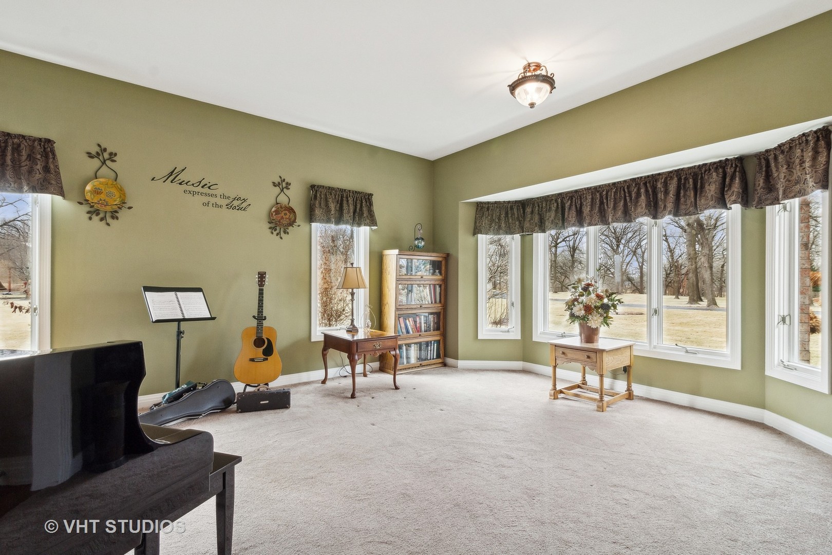 49W695 HINCKLEY Road