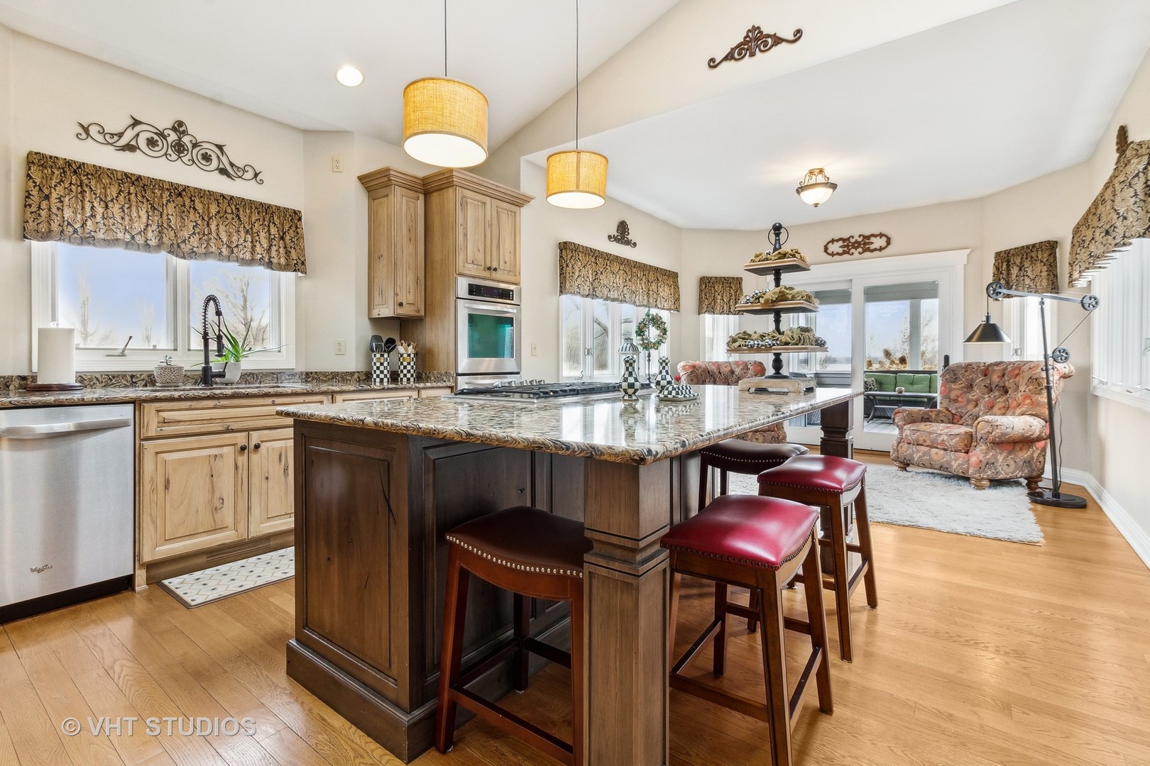 49W695 HINCKLEY Road