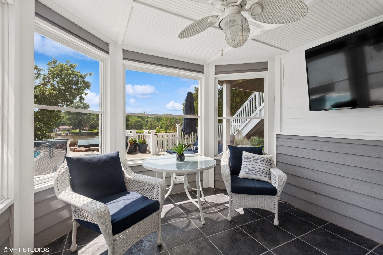 6N142 Riverside Drive