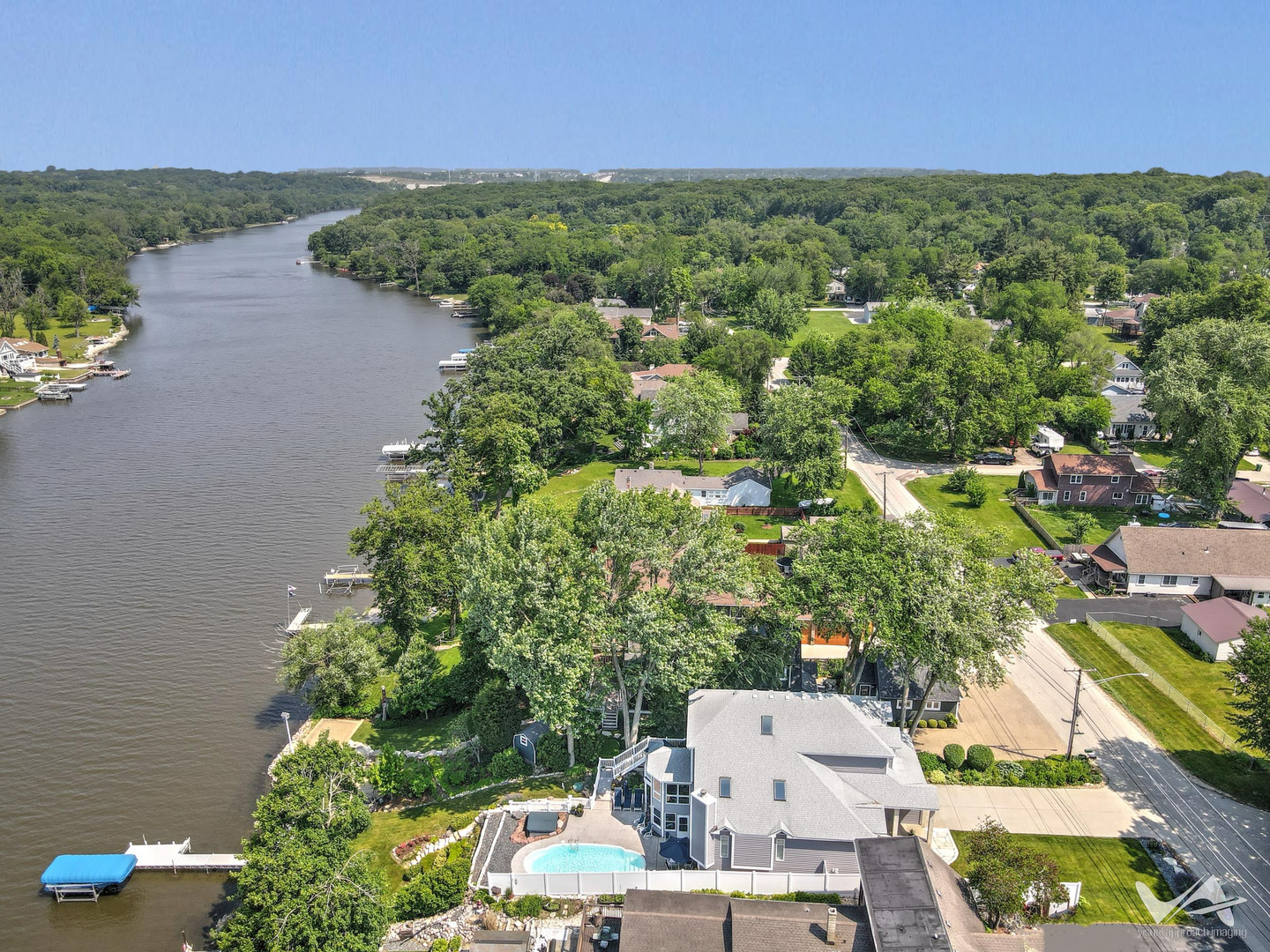 6N142 Riverside Drive