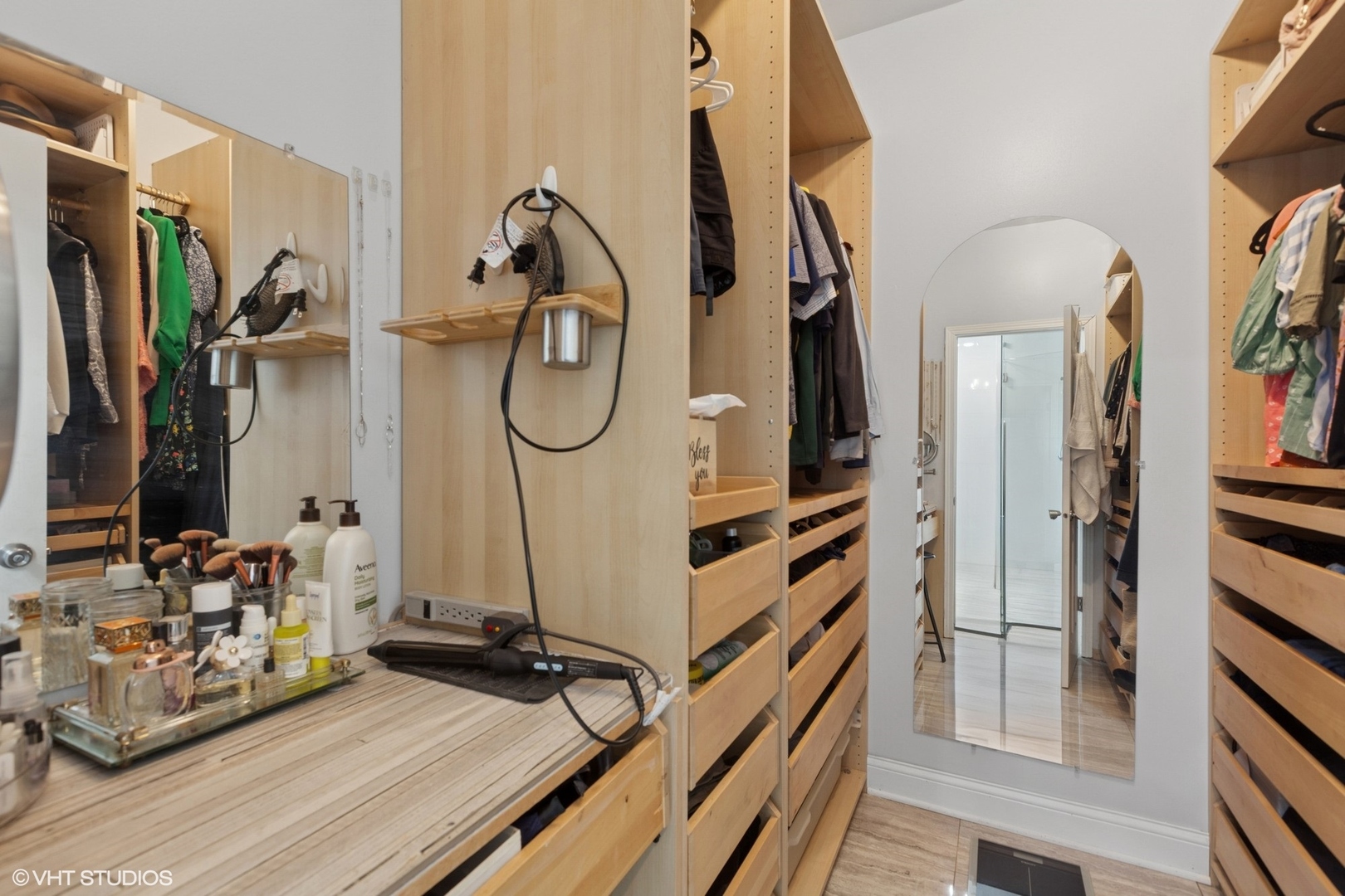 6N142 Riverside Drive