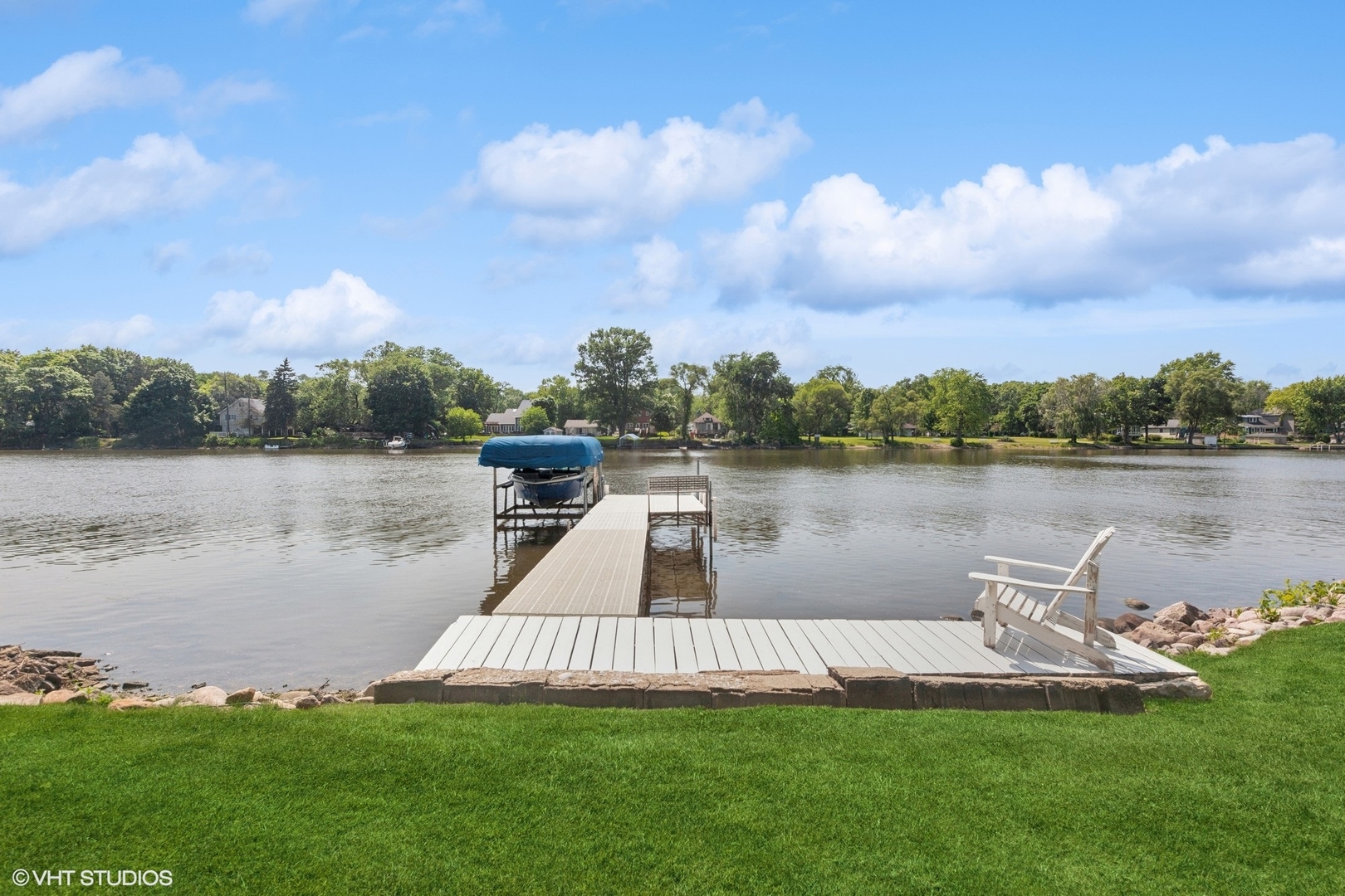 6N142 Riverside Drive