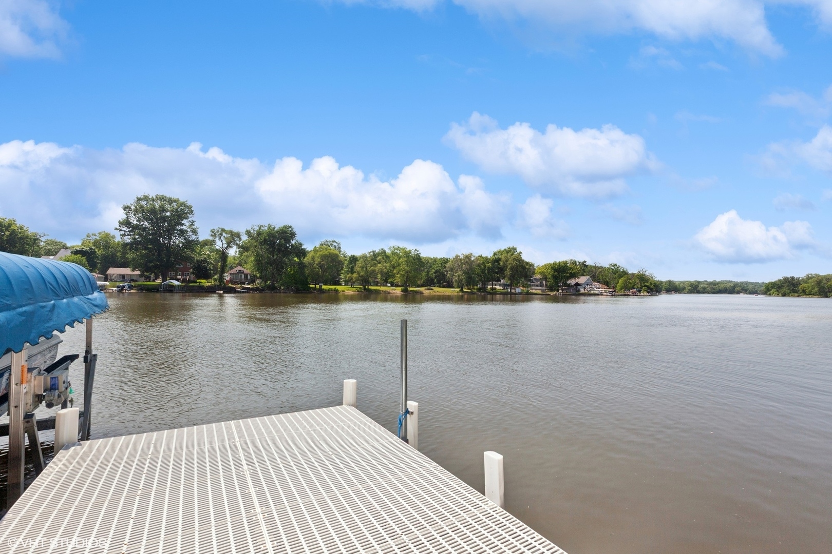 6N142 Riverside Drive