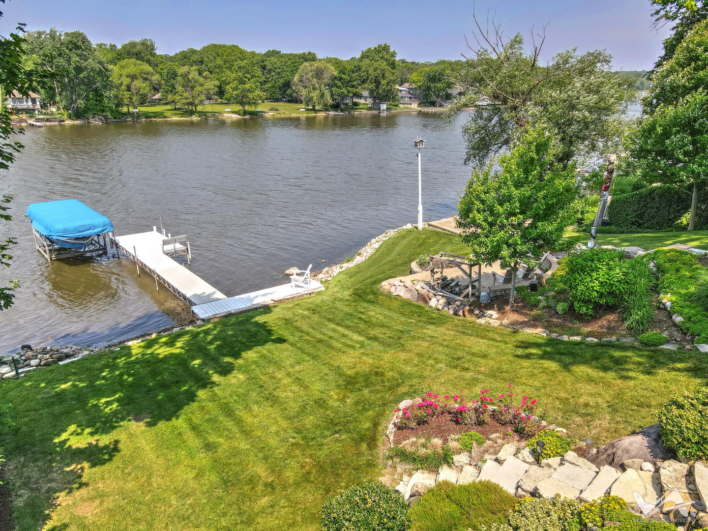 6N142 Riverside Drive