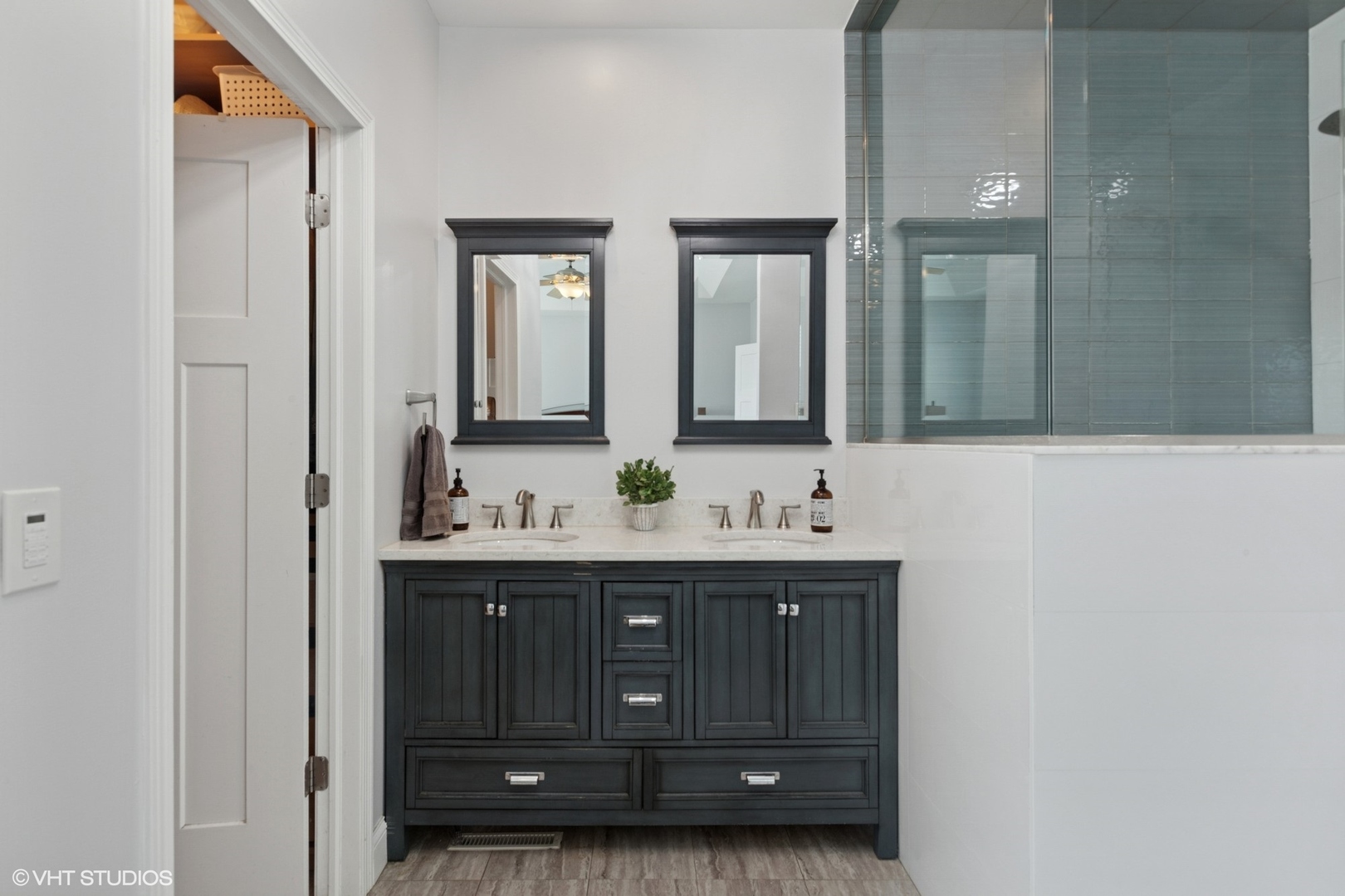 6N142 Riverside Drive